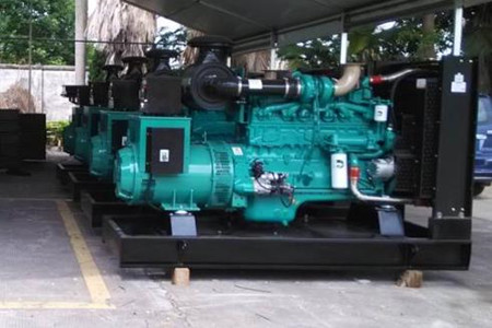 選擇寧波康明斯發(fā)電機組租賃商時需要注意哪些？